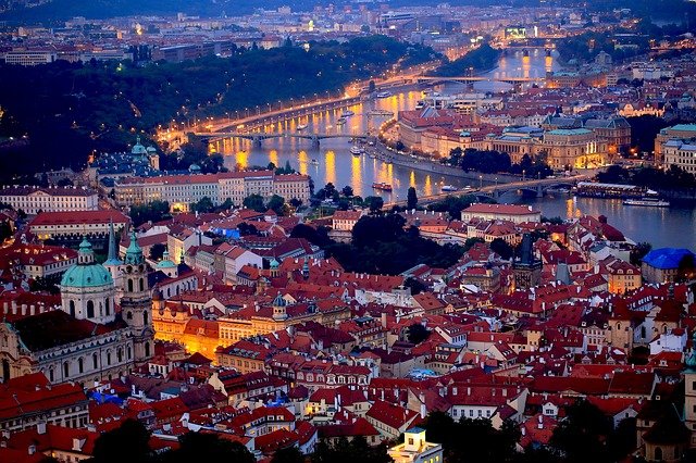 Puente de Diciembre en Praga